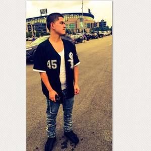 Meet your Posher, Julian